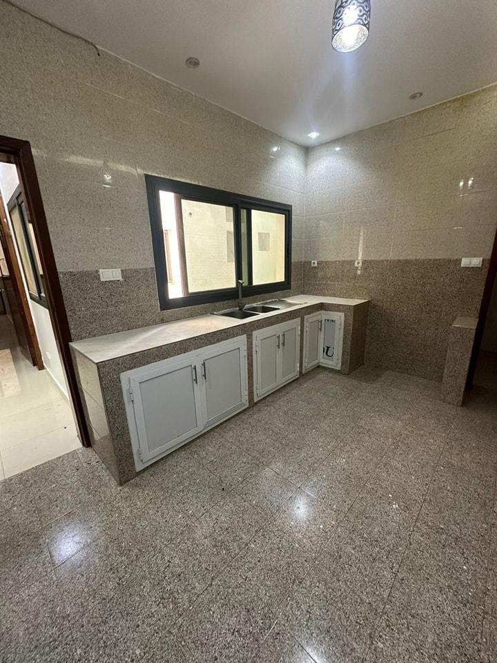 Appartement à louer aux Almadies zone de Recasement. Près de l’école Bilingue américaine.